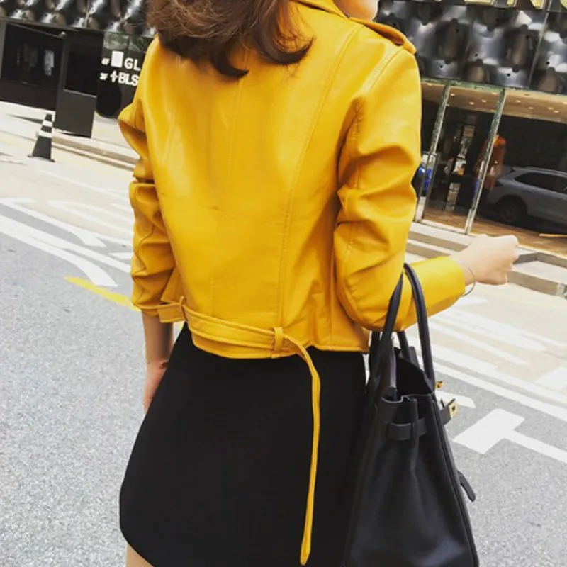 Осенне-зимняя уличная женская короткая стираная куртка из искусственной кожи на