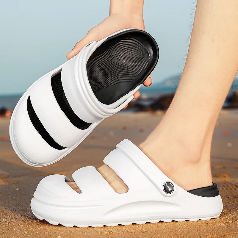 2023 New Couple  Hole Beach Sandals EVA Unisex Summer Flip Flops Mens Women Water Sports Shoes Flat Slippers Outdoor Sneakers