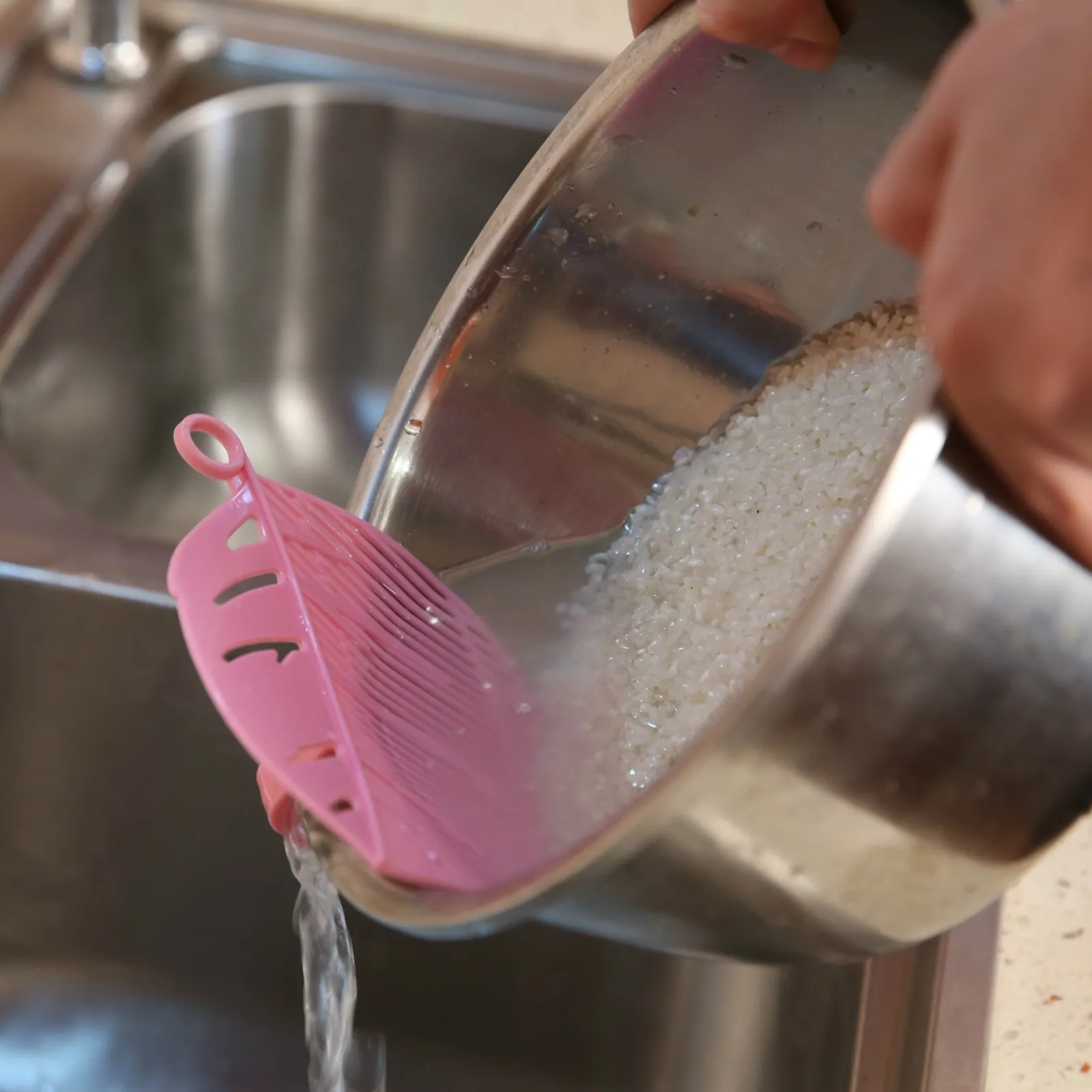 Устройство для чистки в форме листа |