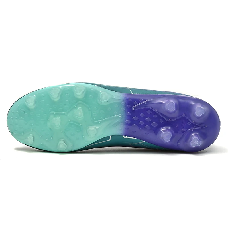 Super Lightweight Football Boots FG Soccer Shoes Mesh Surface Breathable Soccer Shoes No Lace-up Sneakers TF Spiked shoes 30-45