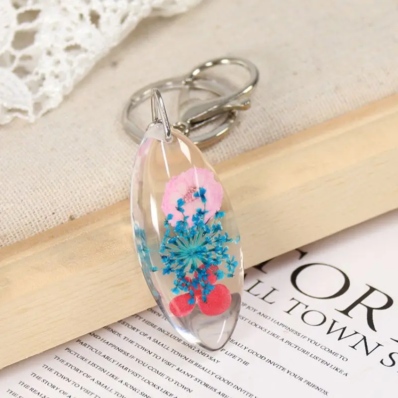 

Transparent Resin Cute Keychains Natural Pressed Flower Car Keychain For Small Gifts Unique Flower Keyrings Keys Accessories