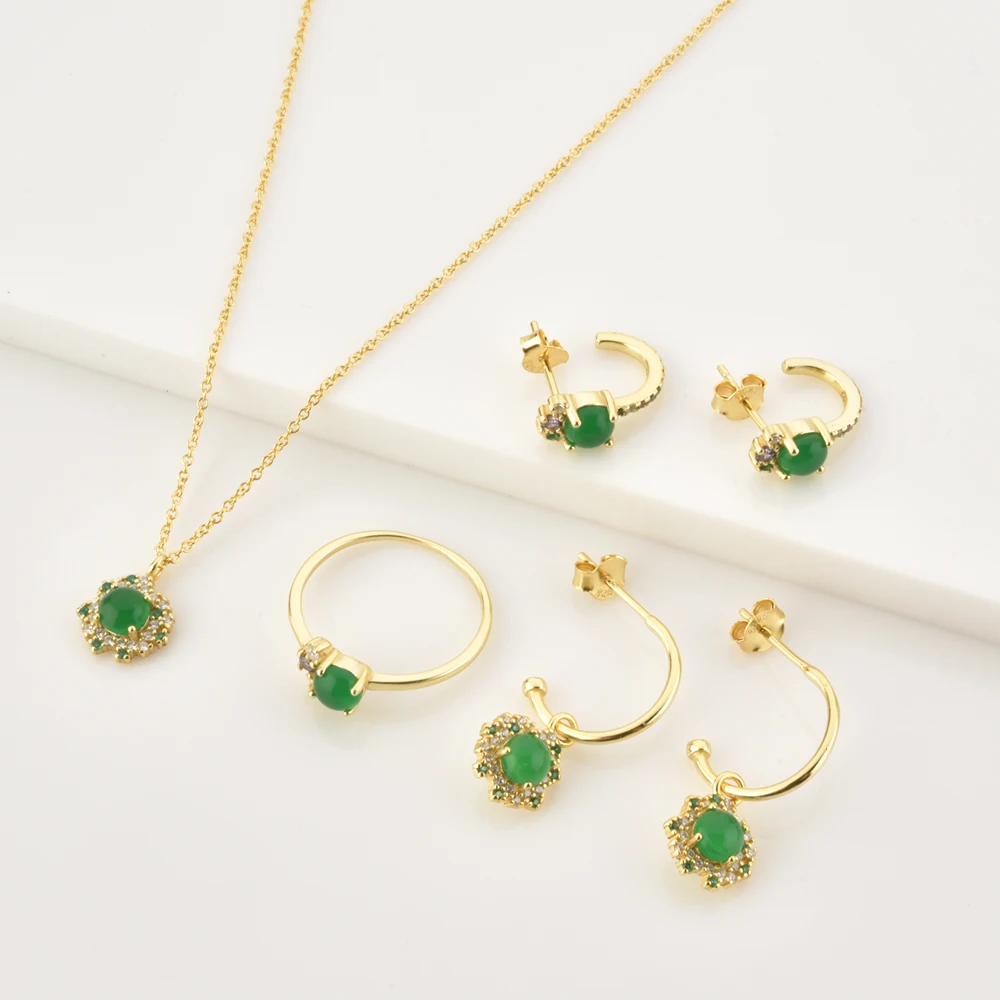 Кольцо женское из серебра 100% пробы толстое с радужным кубическим цирконием -