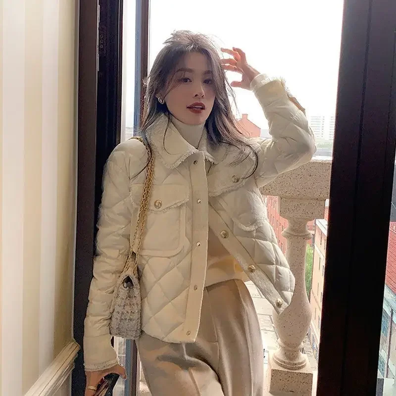 Короткое женское хлопковое пальто стеганая куртка белая женская парка легкая