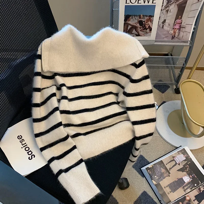 Полосатый свитер на молнии с большими лацканами женский повседневный стиль