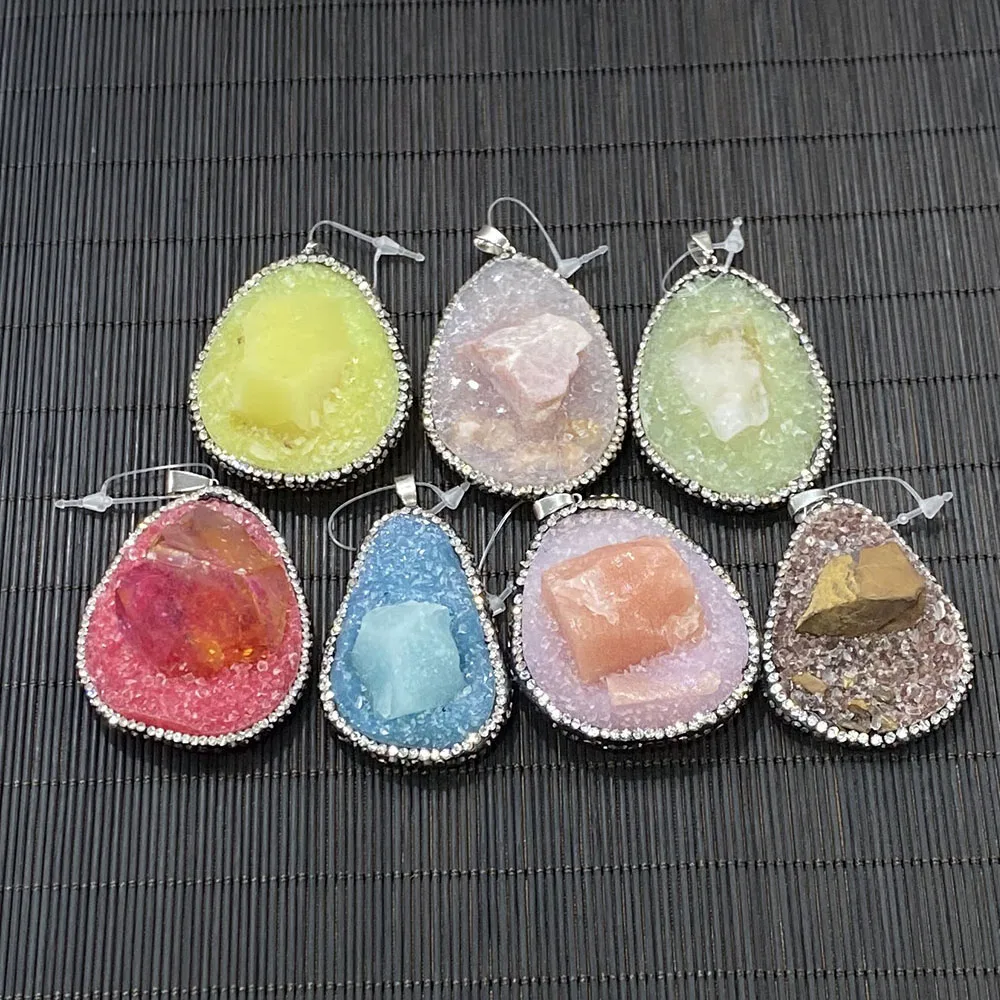 

Natural Stone Crystal Pendant Inlaid Stone Rhinestones Purple Blue Yellow Resin Charm Jewelry Necklace Making Jewelry Pendant