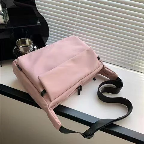 

women's large capacity cosmetic bag