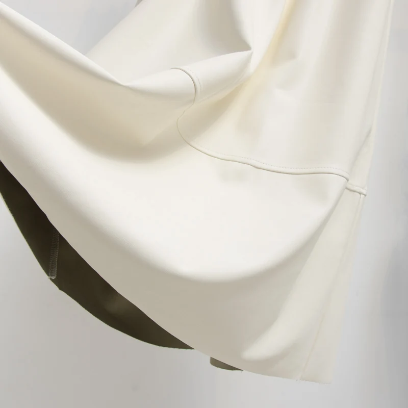 Юбка трапециевидная кофейная из экокожи с эластичным поясом и карманами |