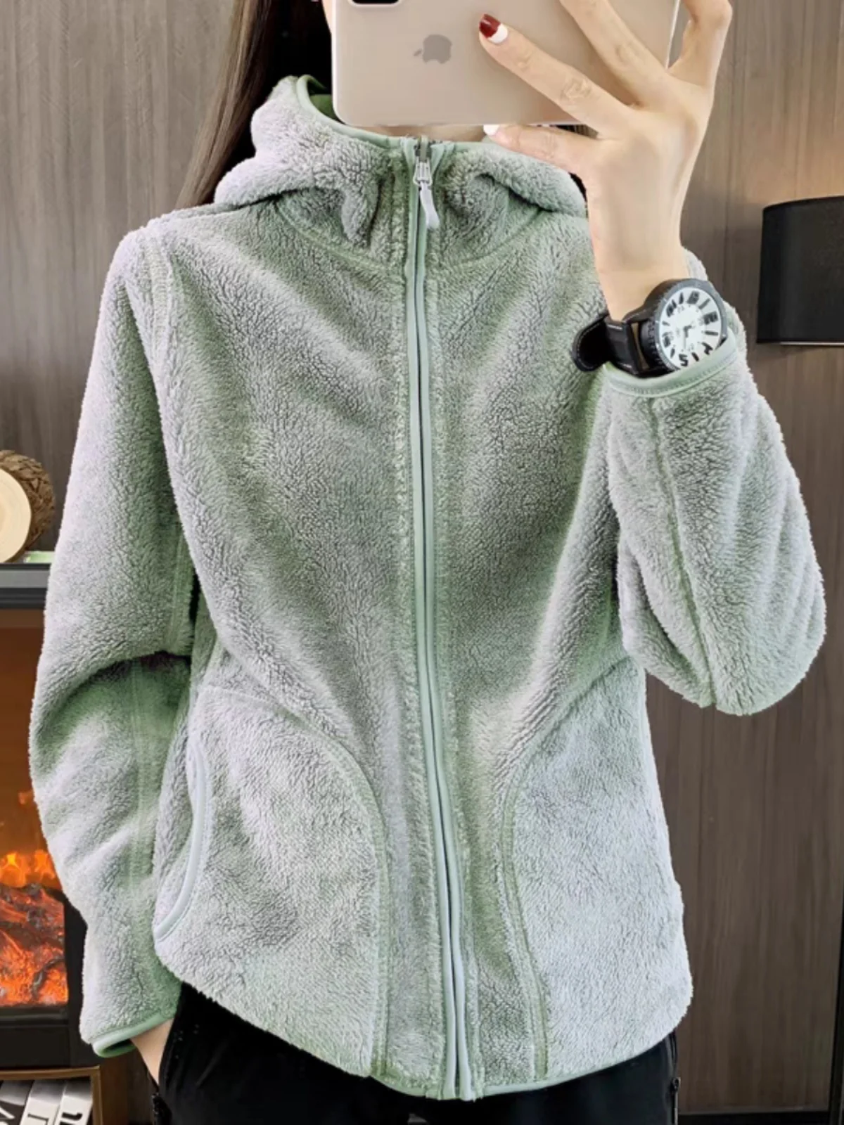 Двусторонняя толстовка на молнии с капюшоном женская короткая осень и зима 2024