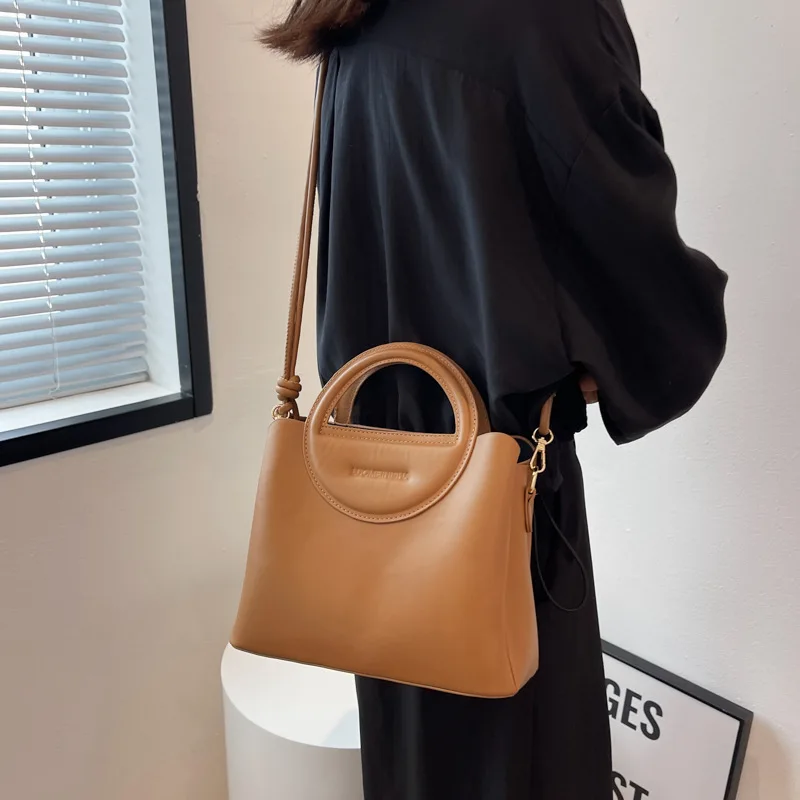 

Textured Portable Women's Bag 2022 Summer New Versatile One-shoulder Messenger Bag Niche Textured Portable Bucket Bag