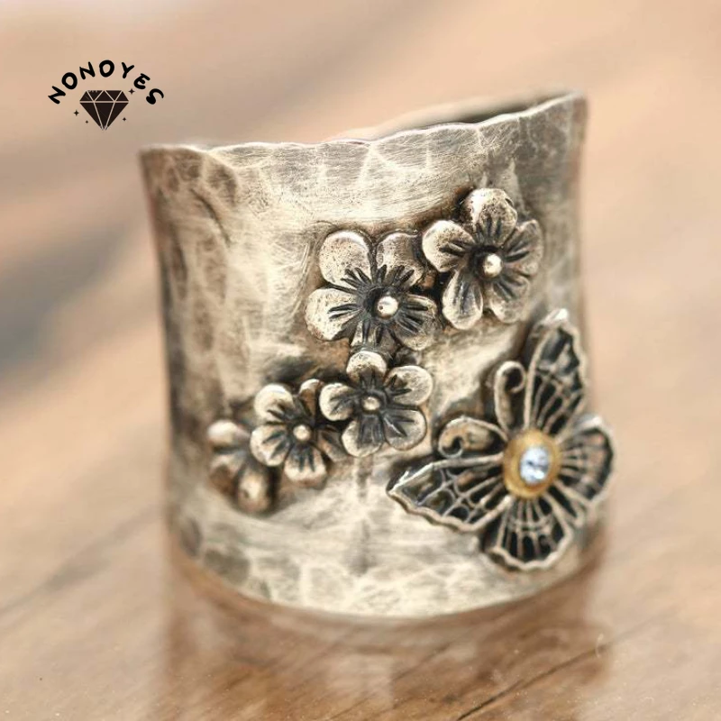 

Vintage Round Silver Color Hand Carved Flower White Zircon Butterfly Wide Rings for Women Steam Punk Hip Hop Jewelry Accessories