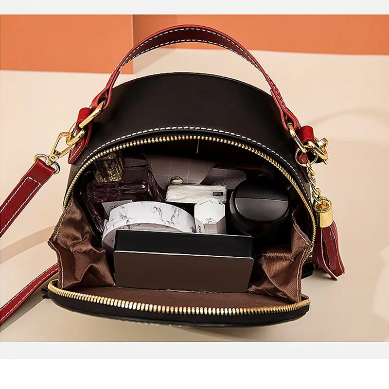 Cute Cat Women's Bag 2022 New Designer Female Student Messenger Bag Versatile Shoulder Handbag Portable Small Round Bags Girls