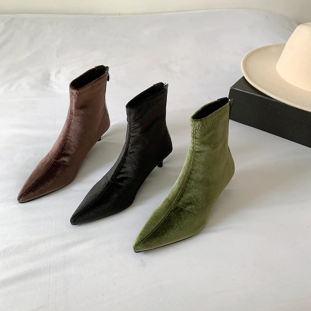 

Ботильоны женские атласные с острым носком, модная классическая обувь на тонком среднем каблуке, короткие ботинки на молнии сзади, черные/з...