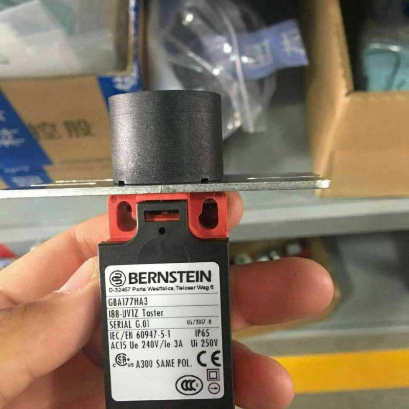 

Кнопочный переключатель эскалатора GBA177HA3