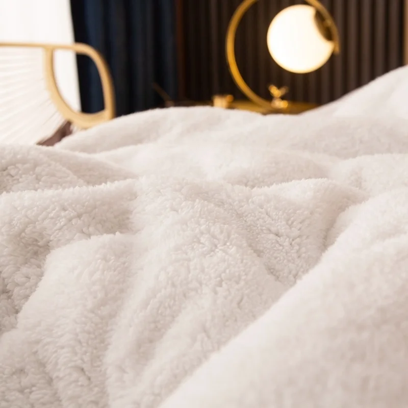 Зимнее толстое двухстороннее одеяло из искусственной овечьей шерсти мягкое