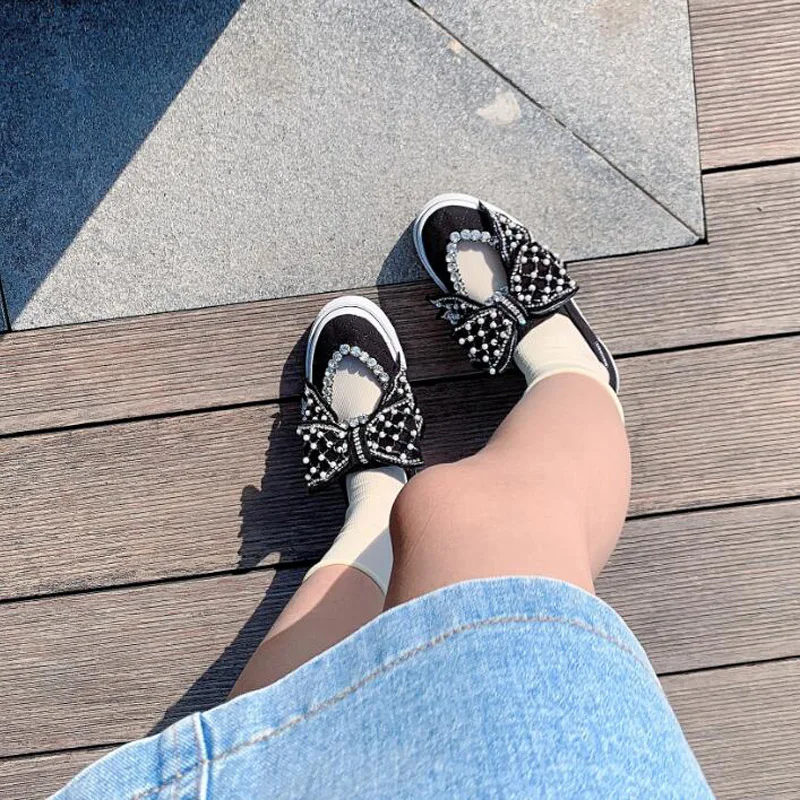 Spring New Summer Women Canvas Flats Fashion Girl Black Vulcanized Sneakers Pearl Beaded Butterfly Casual Shoes