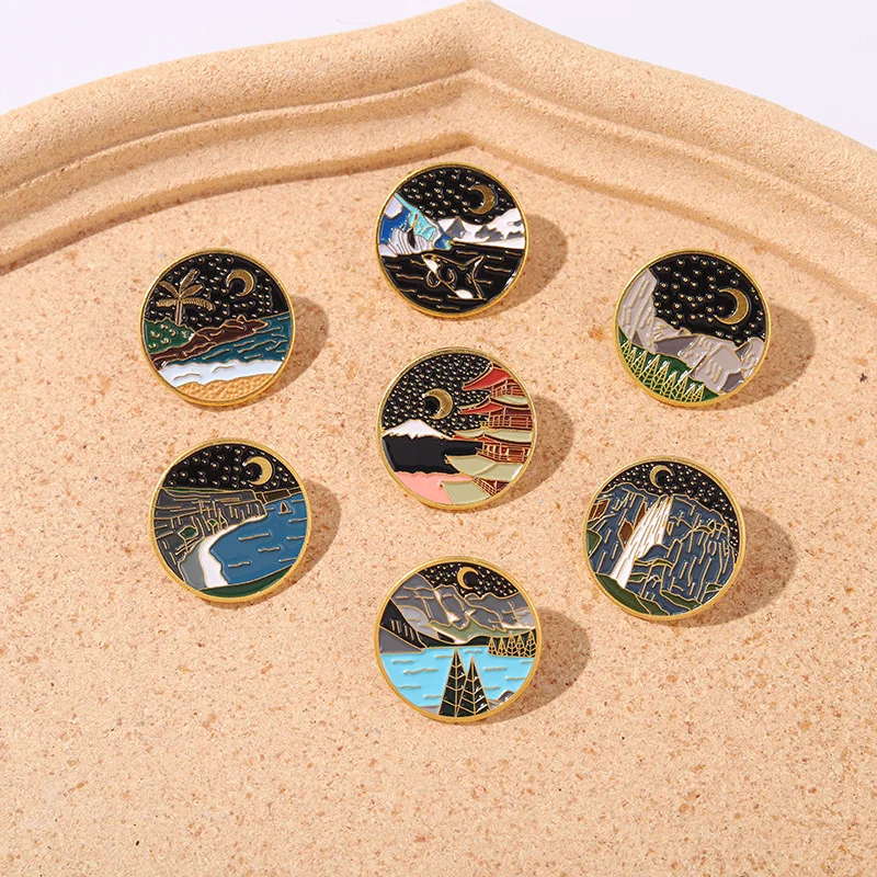 

Retro Style Mountain Scenery Brooch Golden Night Scene With Ornament Brooch Badge Shirt Lapel Pin Buckle Jewelry Gift for Friend