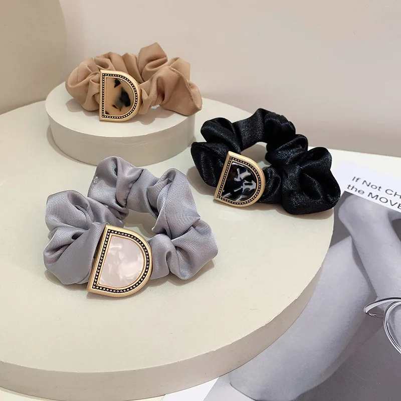 

Fashion Solid Color Silk Triangle Knot Scrunchies Vintage Letter D Elastic Satin Hairband for Women Girls Ponytail Bun Hair Rope