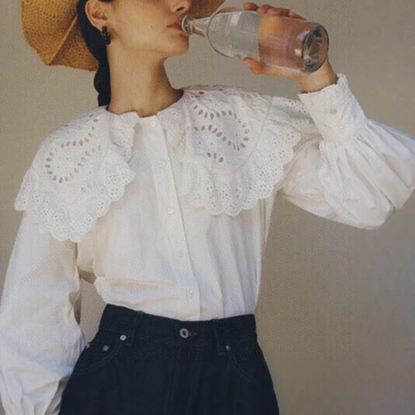 

Women Tops French Elegance 21 Autumn/Winter Retro Hollow Embroidered Lotus Leaf Large Lapel White Shirt