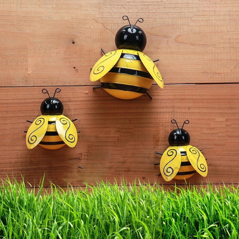 

4PCS/SET Outdoor Garden Decoration Metal Bee Crafts Backyard Garden Accent Wall Hanging Ornaments