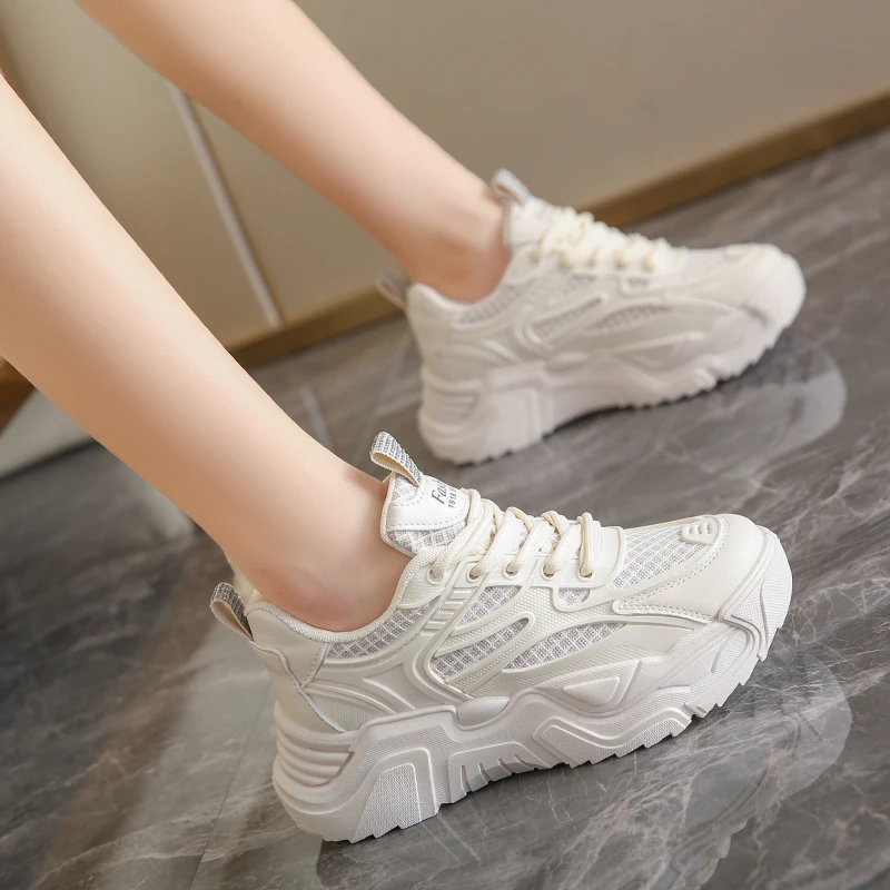 

Women Chunky Sneakers Running Shoes Fashion New Female Black White Platform Thick Sole Casual Woman Vulcanize Shoes mujer