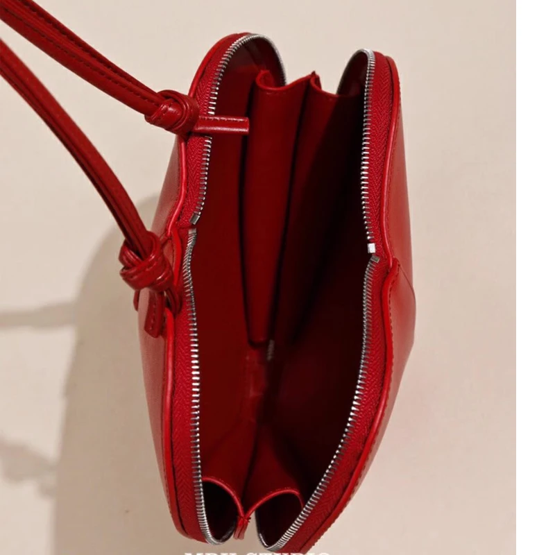 Женская сумка на одно плечо из коровьей кожи