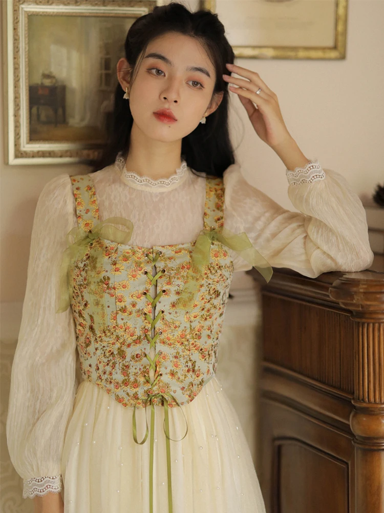 Укороченный корсет с цветочным принтом