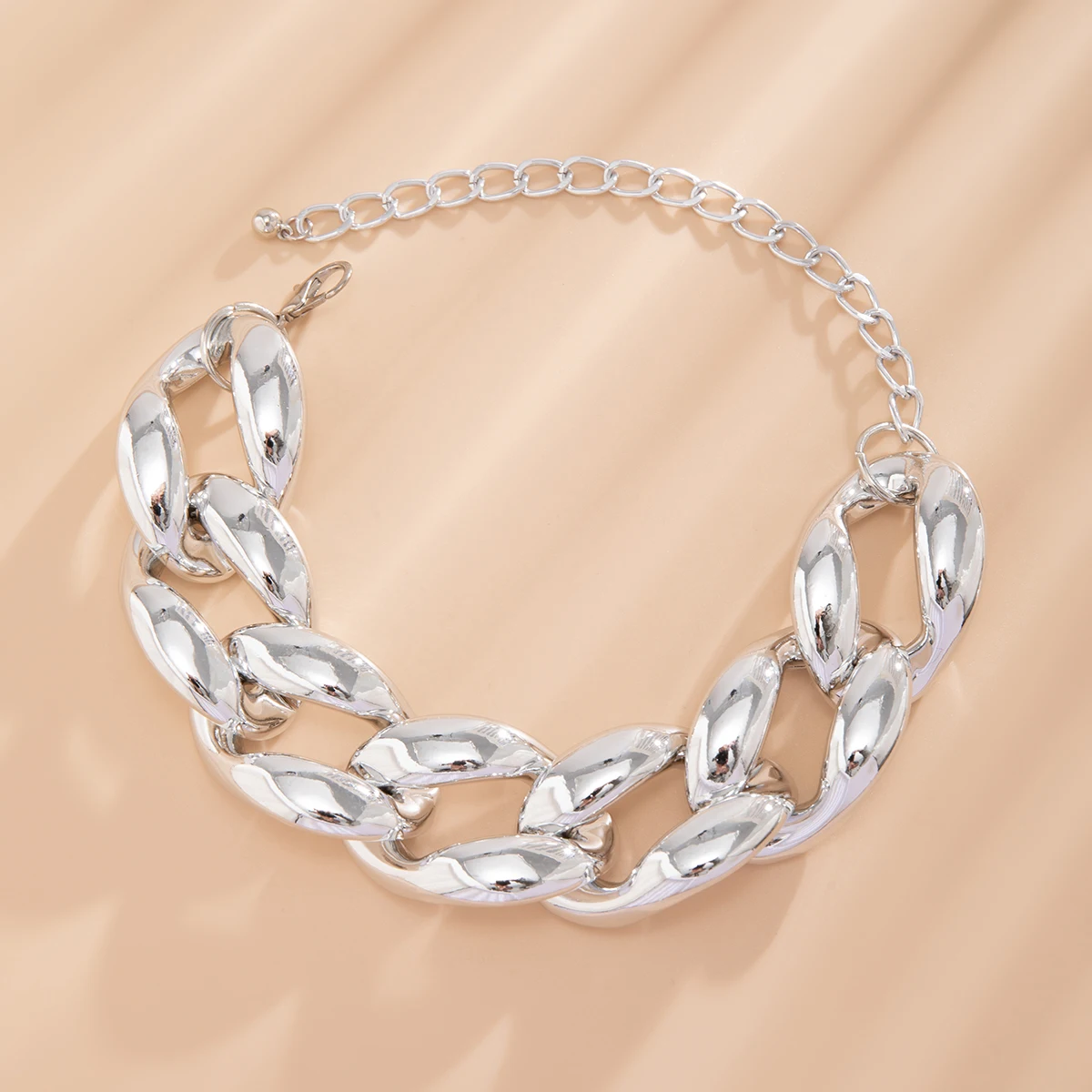 Женское массивное ожерелье-чокер