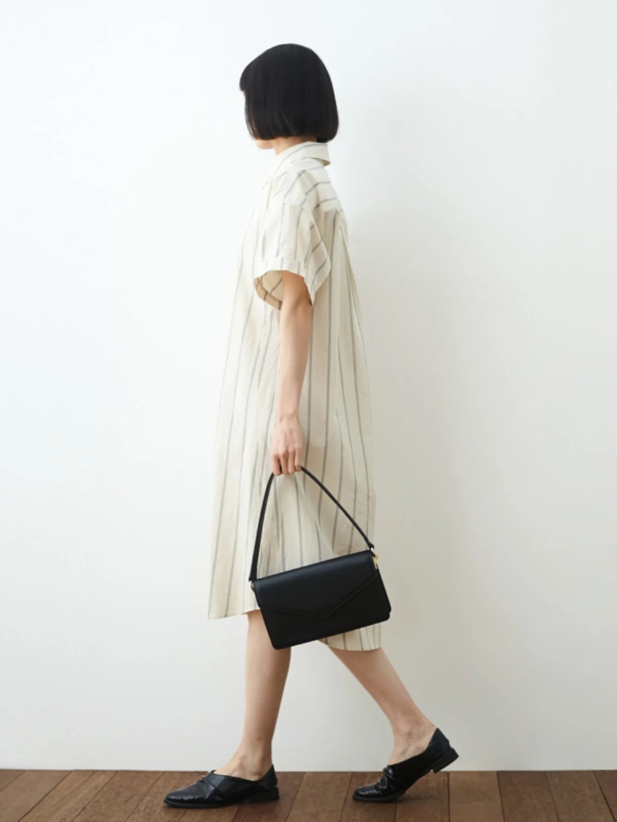 Женское Хлопковое платье-рубашка в полоску с коротким рукавом