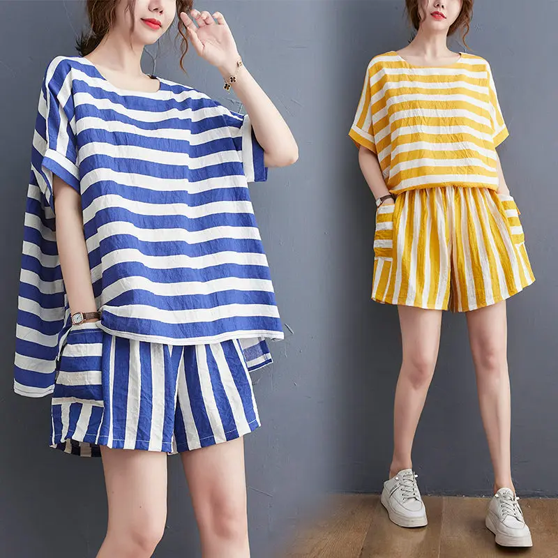 

Striped Suit Round Neck Irregular Short Sleeve T-Shirt Elastic Waist Casual Shorts Two Piece Set Women Summer Tracksuit h1337