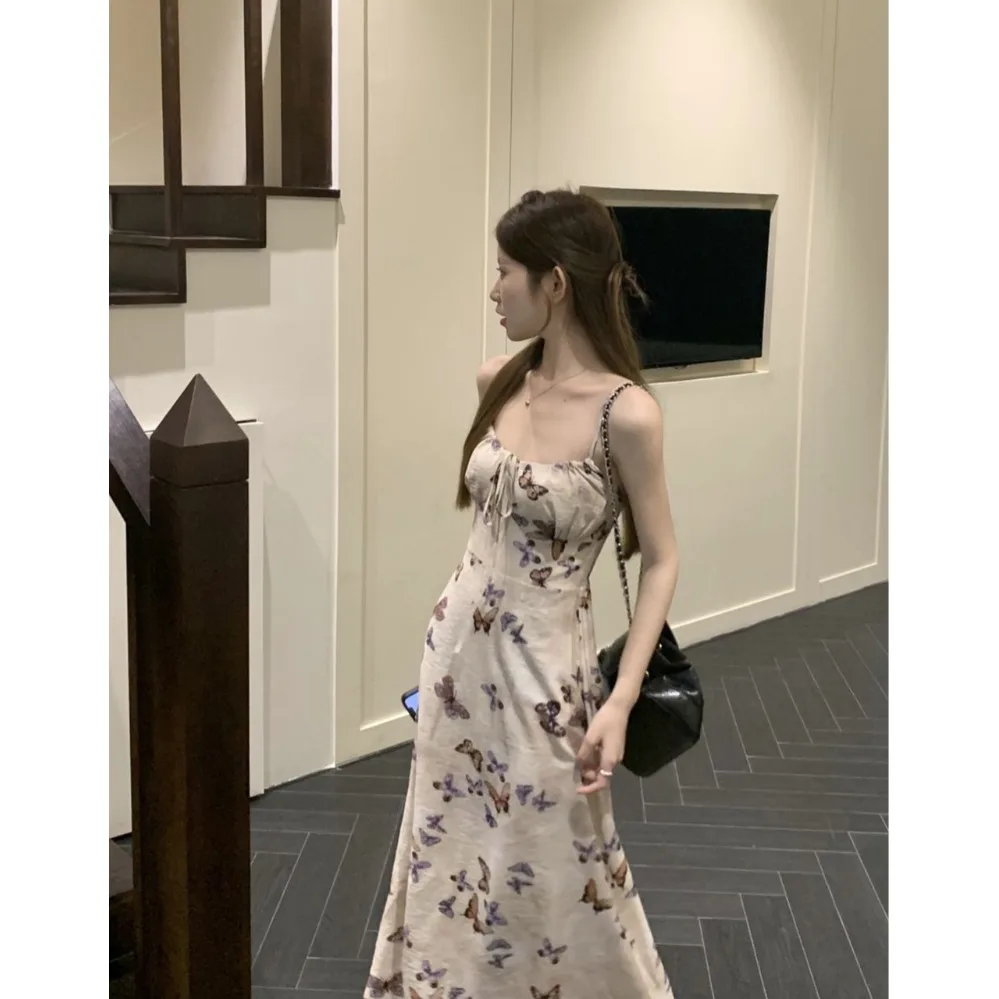 Женское платье на бретельках во французском стиле длинное приталенное