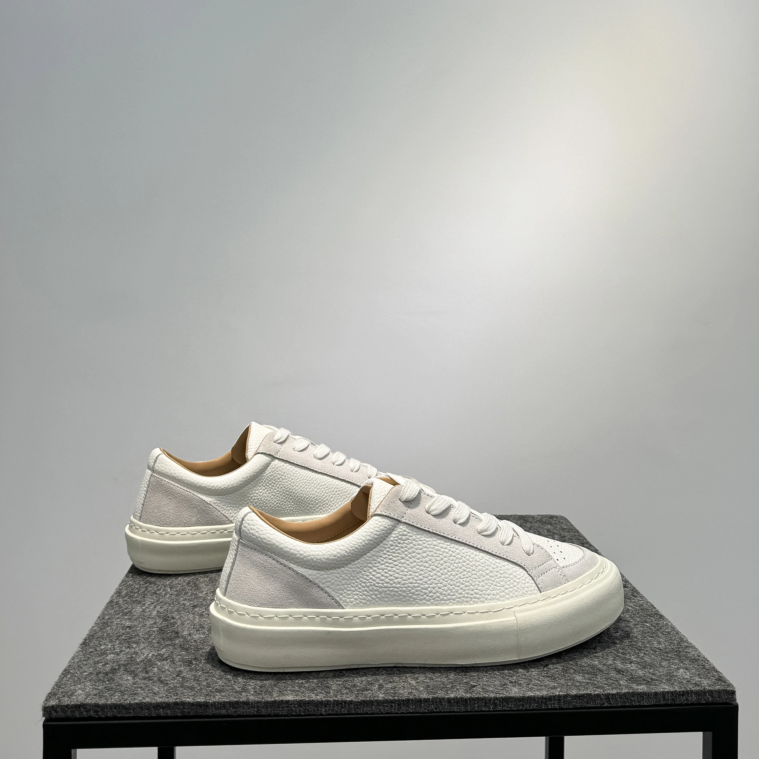 Мужская универсальная обувь. Модная Новые классические кроссовки 2024. Модные