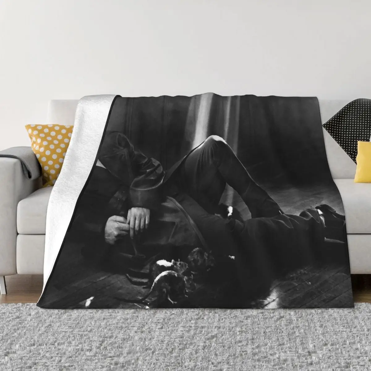 

Evan Peters Movie Actor Blanket Fleece Printed Black And White Breathable Throw Blankets for Bedding Outdoor Bedspreads