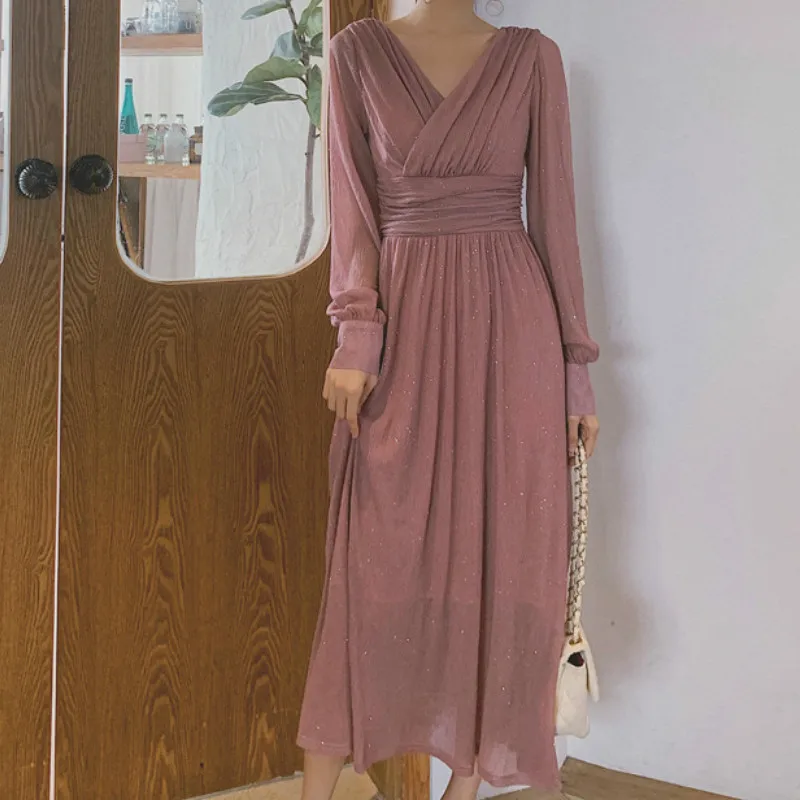 

Женское весеннее платье-макси с высокой талией и длинным рукавом