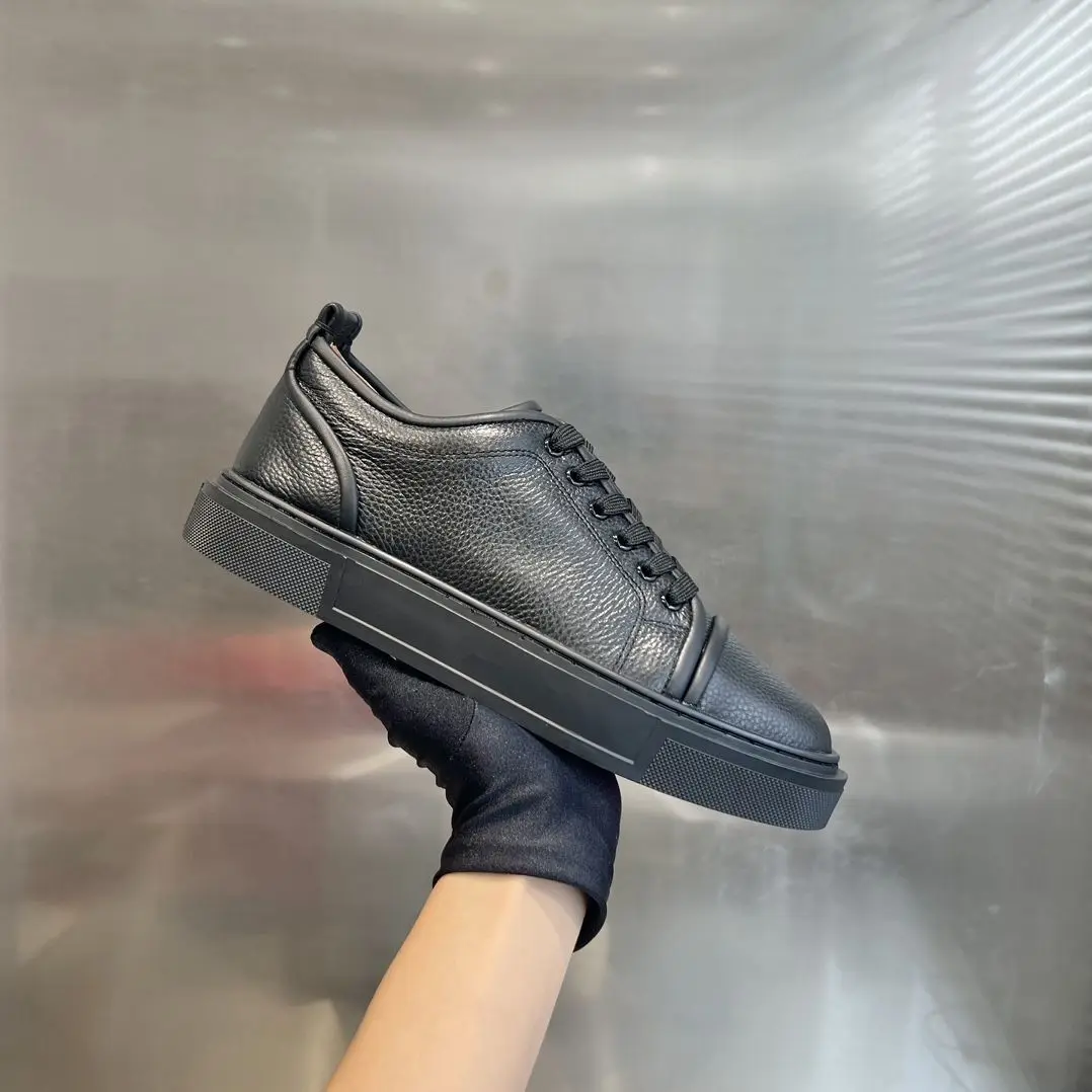 

Luxury Fashion Brand Men Loafers Spikes Men's Leather Shoes Rivets Casual Flats Sneakers Birthday Present Casual Board Shoes