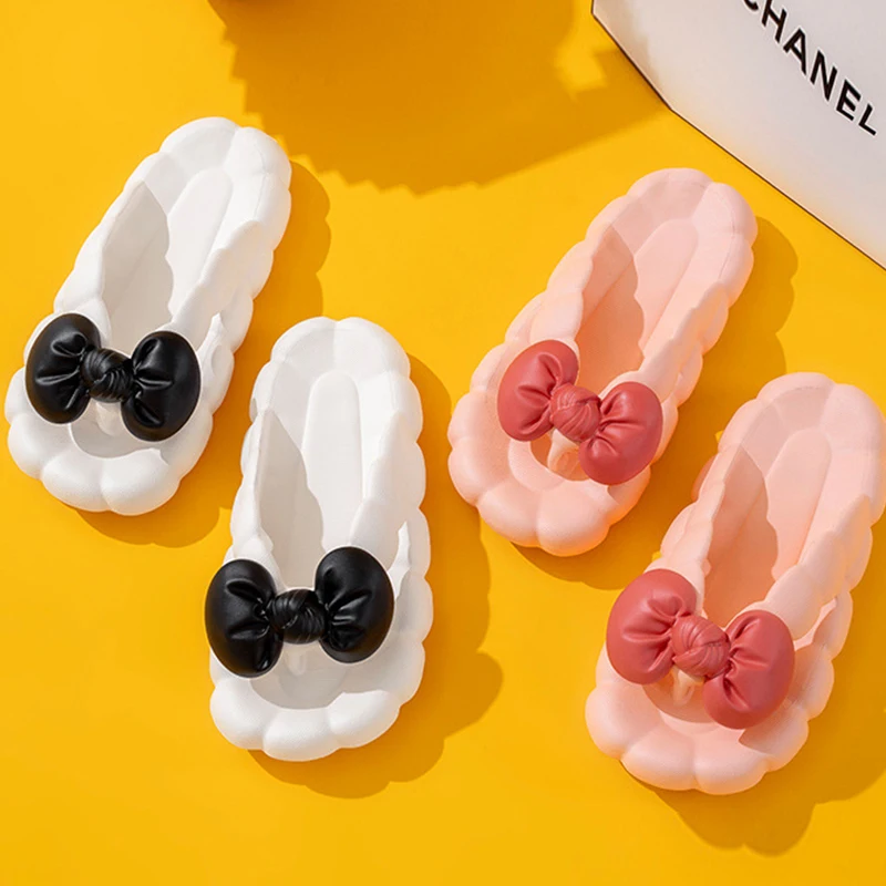 Fashion Butterfly-knot Decorative Flip Flop Women's Slides  Fashion Platform Soft Non-Slip Sandals New Indoor Bathroom Slippers