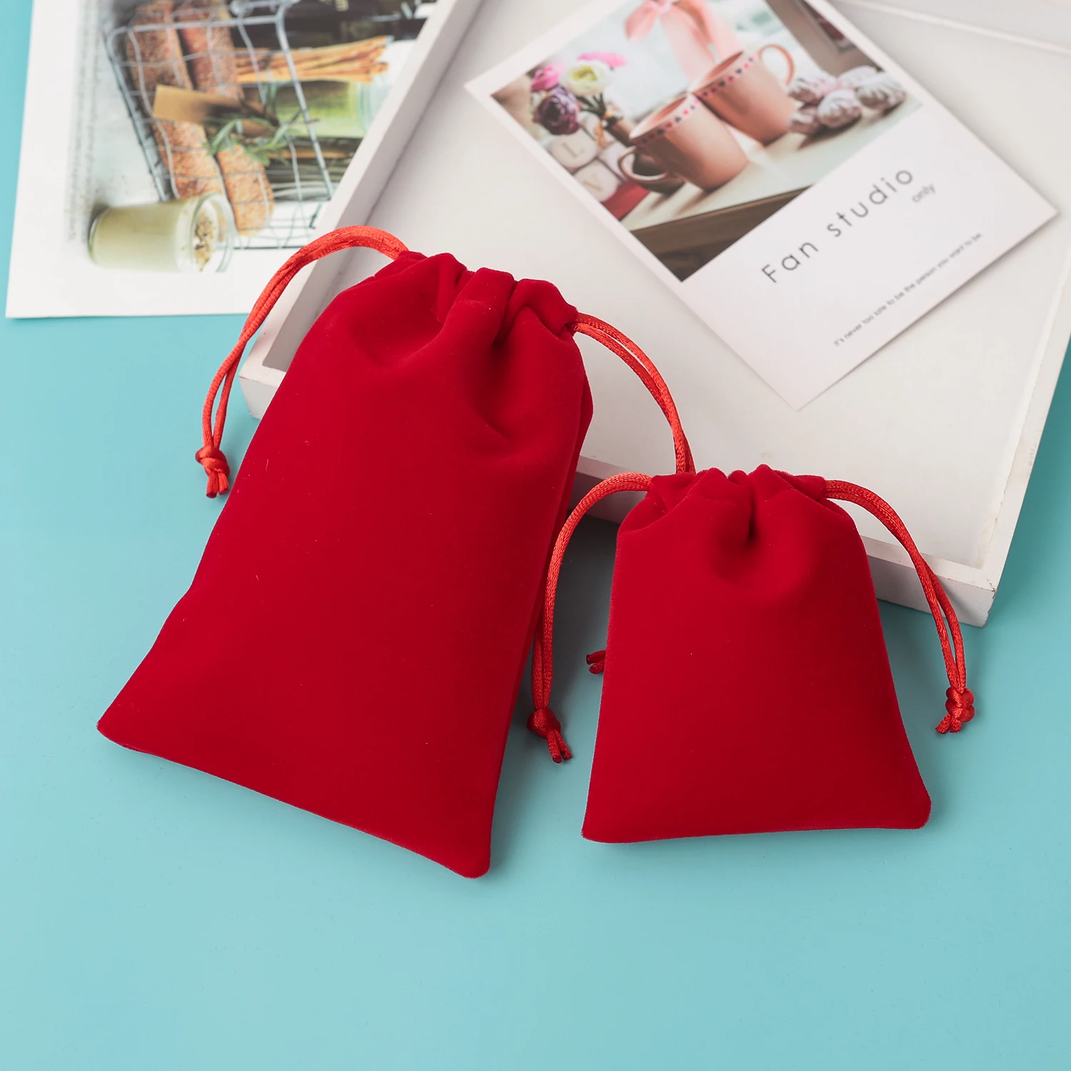 

50Pcs Customize Logo Jewelry Pouches Velvet Drawstring Luxury Small Jewelry Party Wedding Christmas Gift Packaging bag For Rings