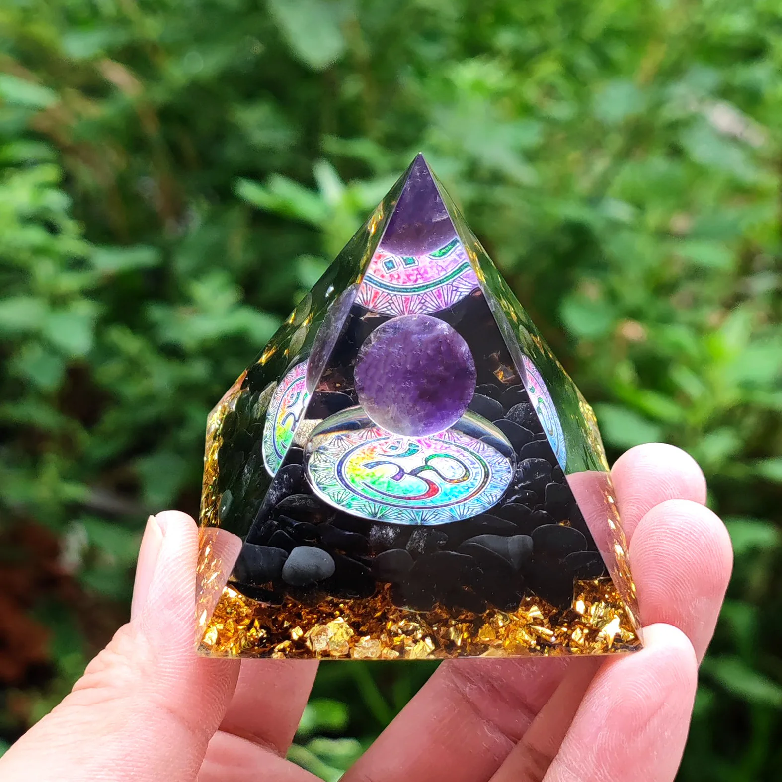 Healing Reiki Natural crushed stone Crystal Pyramid ornaments Mineral SPAR orb Oganite Pyramid meditation tools Car Decor