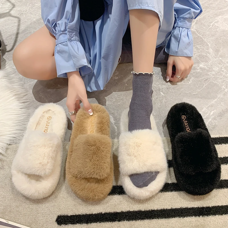 

Шлепанцы женские с мехом, сланцы средней высоты, роскошные массажные римские тапки на платформе, из искусственной кожи, плюшевая обувь, рези...