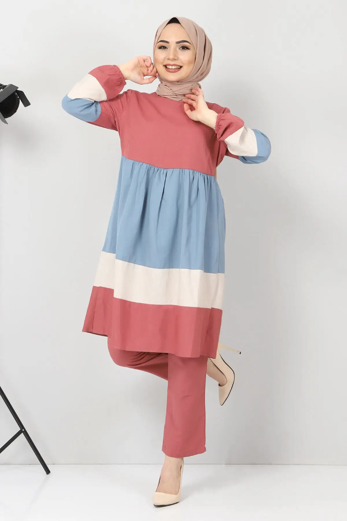 

Women Pomegranate Flower Color Double Team Women's Islamic Team 2021