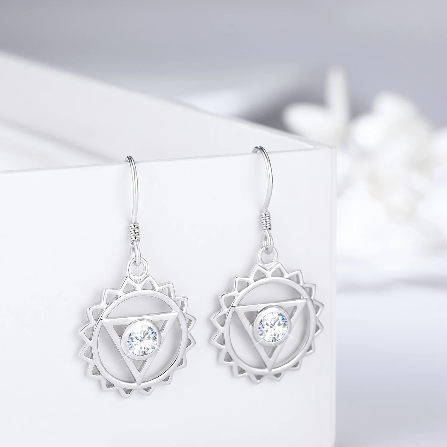 

Top Quality Earrings Jackets Moissanite 0.3ct 925 Sterling Silve Earing Women Girl Accessories Gift Dating Classic Yoga Jewelry