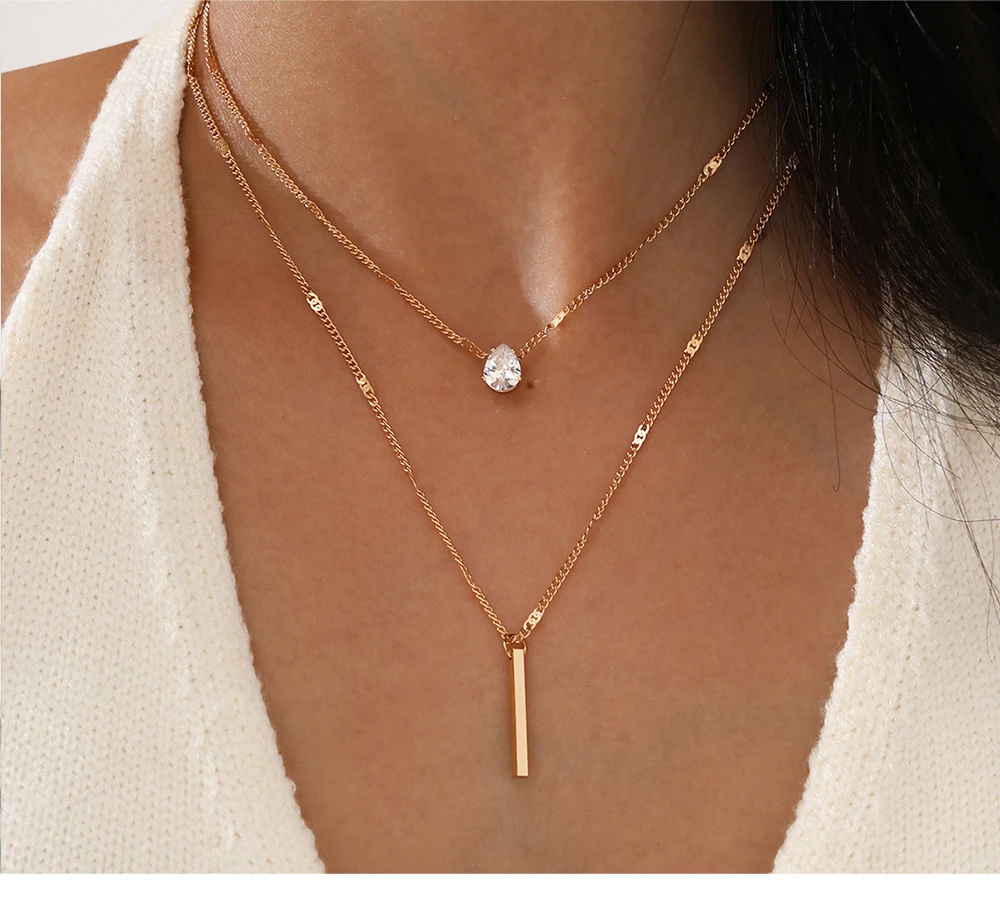 

Kpop Fashion Crystal Geometric Gold Pendant Necklace for Women Girl Charms Square Rhinestone Necklace Female Jewelry Collar