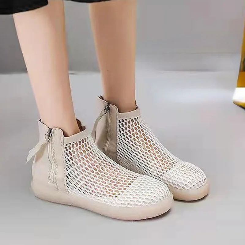 

Женские сетчатые сандалии Челси на плоской подошве, дышащие Крутые ботинки, Новинка лета 2022, дизайнерская Мягкая Повседневная прогулочная ...