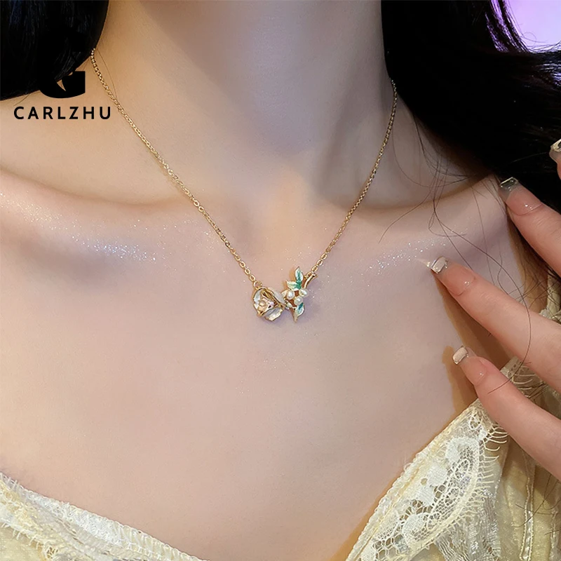 

Gold Plated Freshwater Pearl Rose Flower Pendant Necklace Luxury Temperament Collarbone Chain Chokers Jewelry Wholesale