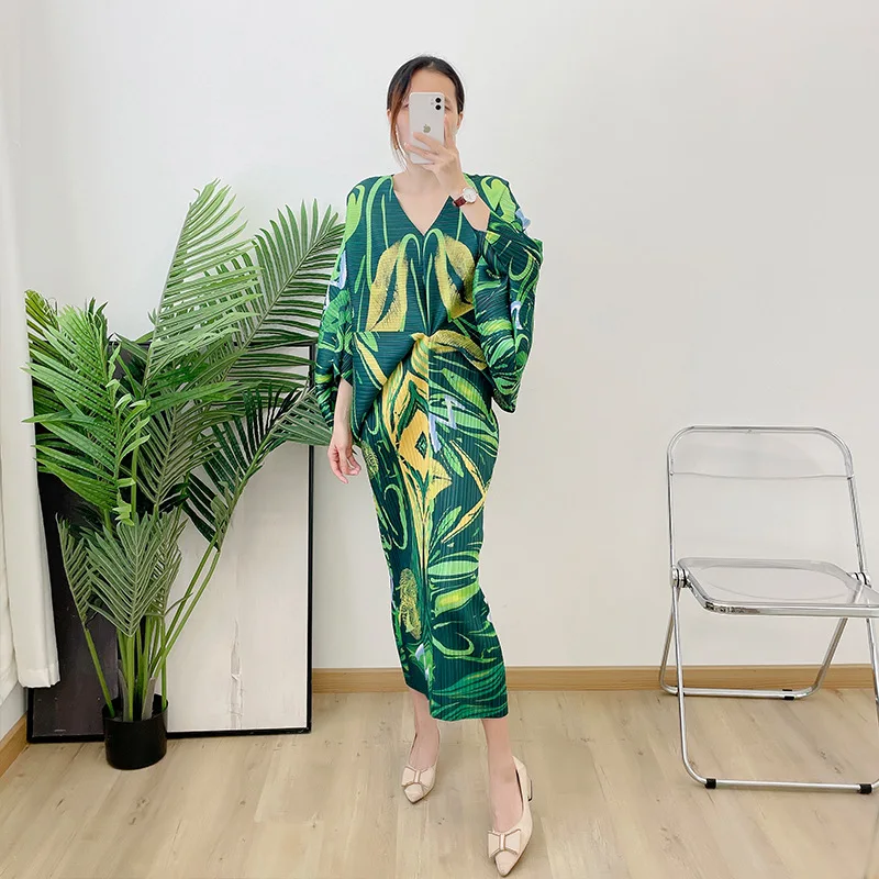 

Летнее плиссированное платье миаке с V-образным вырезом, новая свободная Женская юбка большого размера в западном стиле с принтом, 20178-19