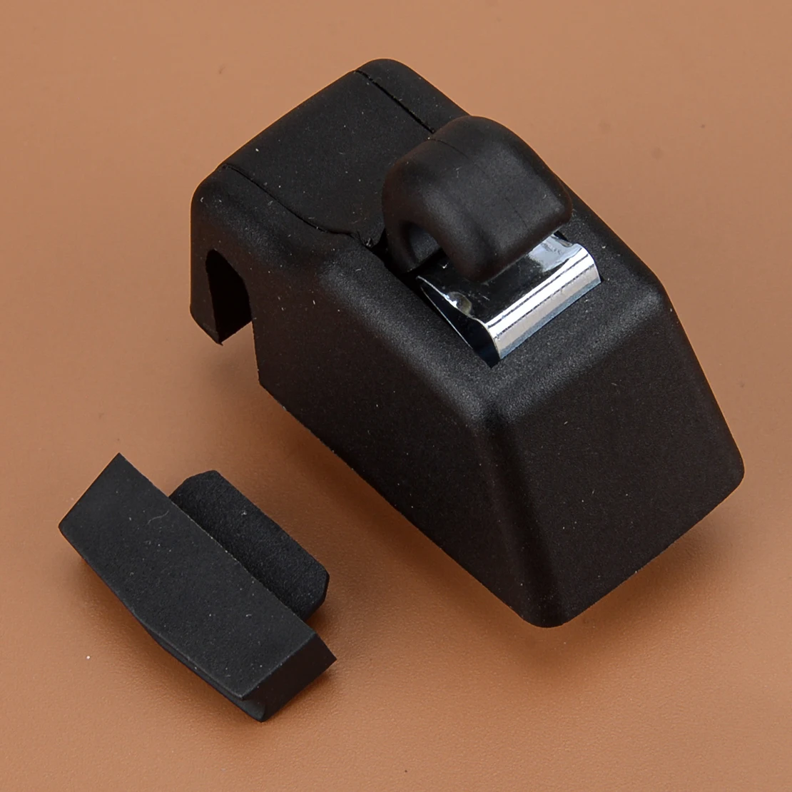 

4L0859561 4L0859562 зажим для солнцезащитного козырька, фиксатор, крепежный кронштейн, подходит для Porsche Cayenne 2011-2015 2016 2017 2018, черный