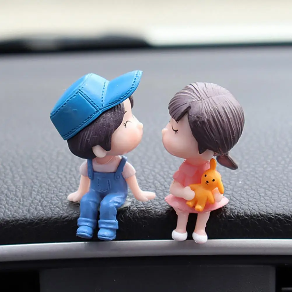 

Mini 2Pcs/Set Fashion Car Ventilation Decoration Couple Miniature Lightweight Couple Statue Hand Painted Wedding Decor