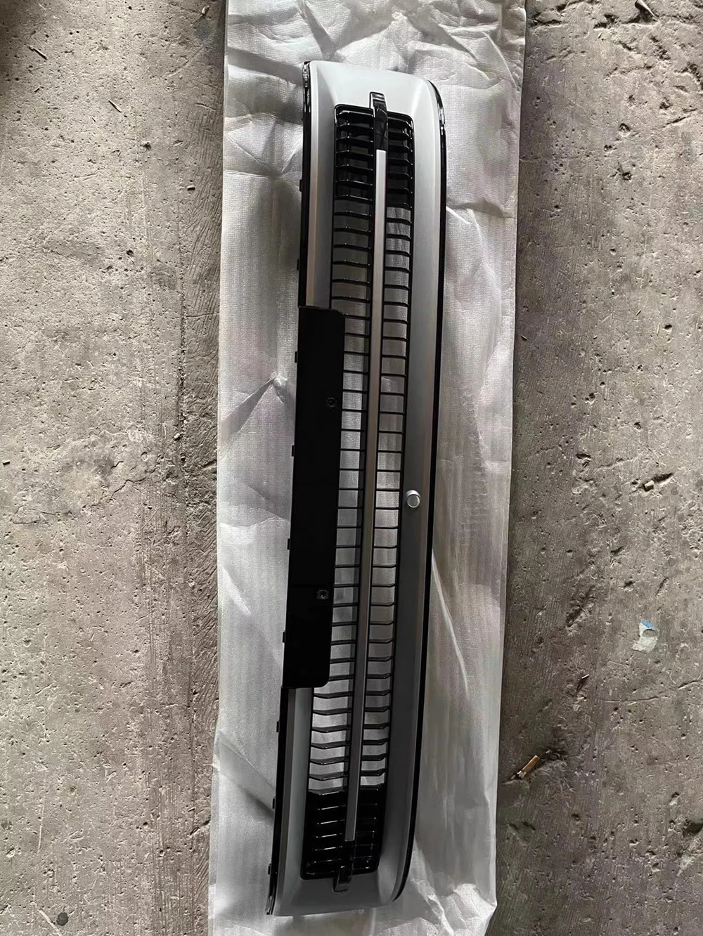 Решетка для переднего бампера автомобиля Geely lCON