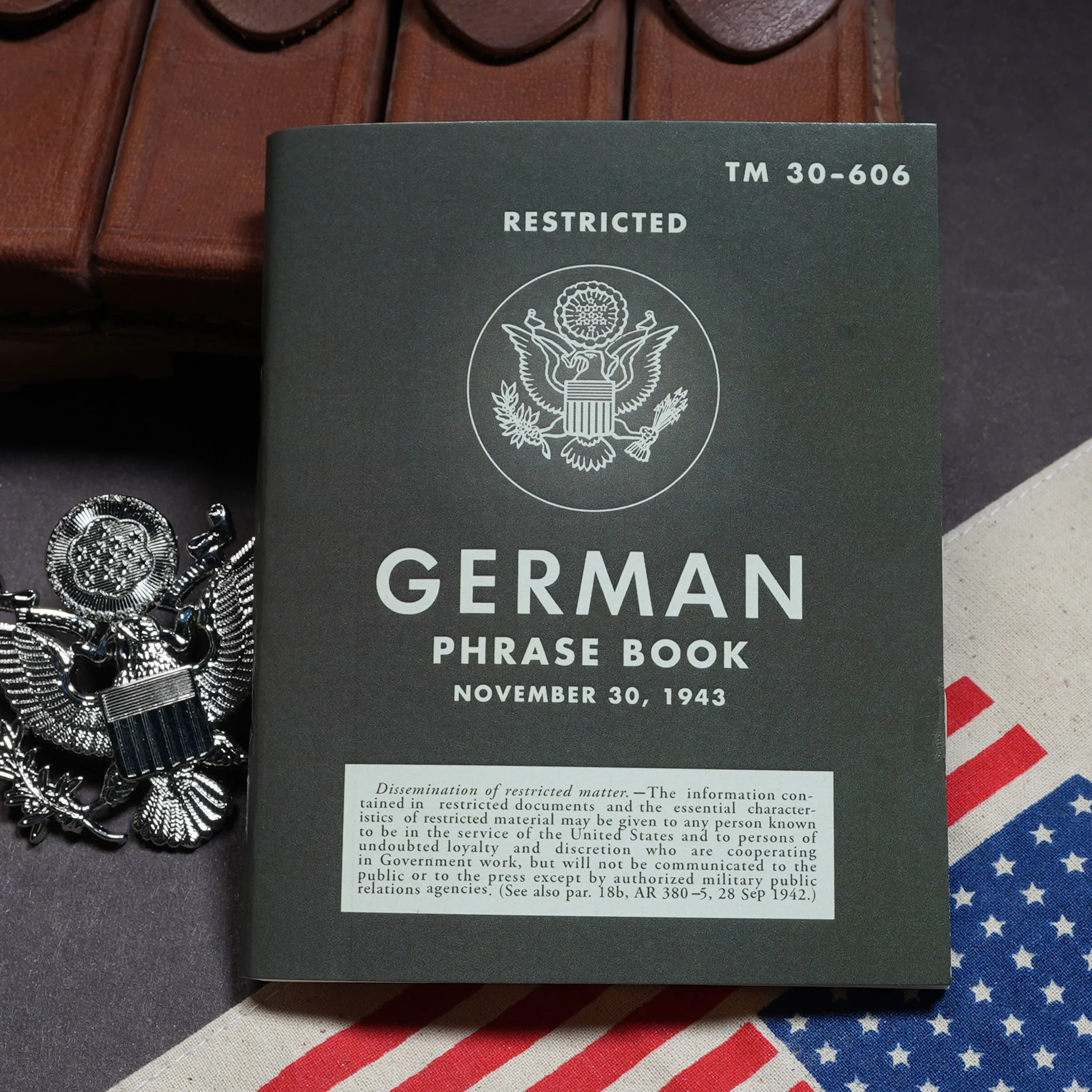 

Коллекционный реквизит книга "США M1943 Посадка в Нормандии"