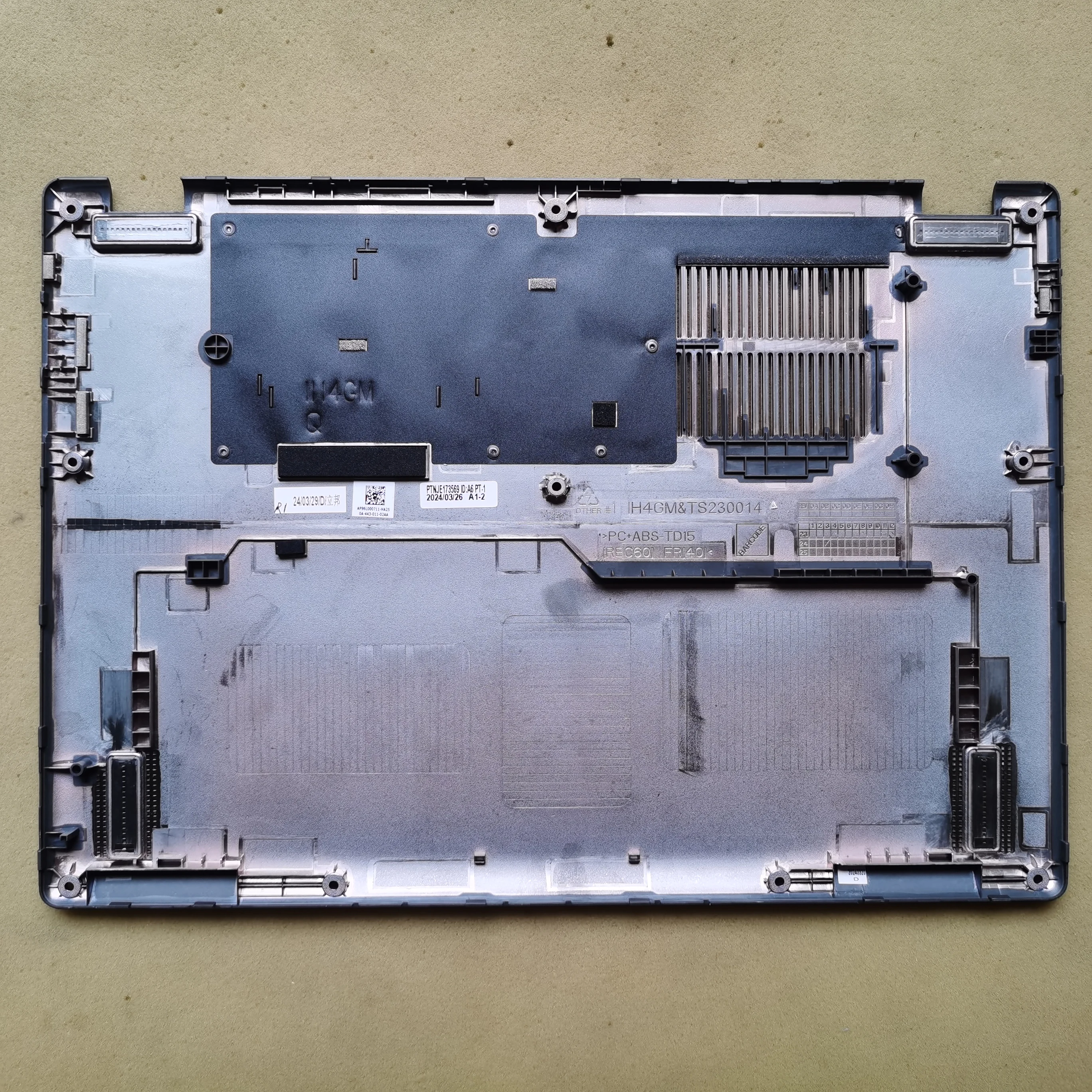 Новая нижняя крышка корпуса для ноутбука Acer Chromebook Plus 514 CB514-3HT N23C9 AP96L000711 (art.: 3920db1d1b76f) - 3920db1d1b76f