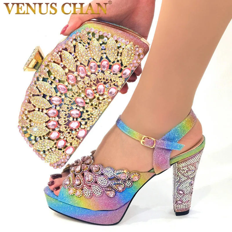 

2022 Italian Design Summer Rhinestone Party High Heel Sandals for Nigerian Women Fashion High Quality Wedding Shoes and Bags Set